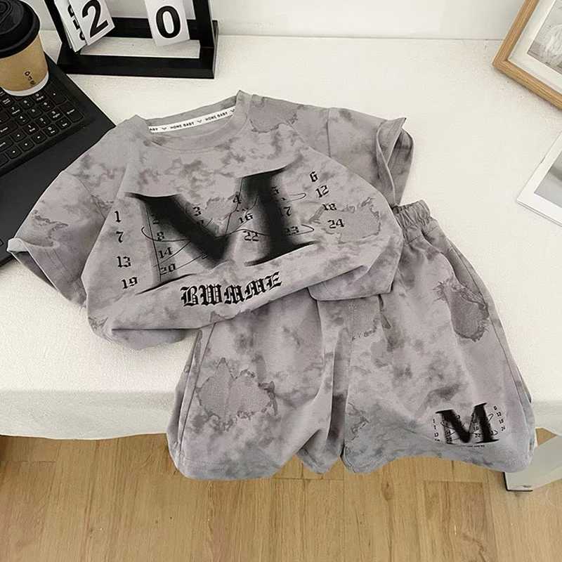 Boys' fashion set, short-sleeve top and shorts--M